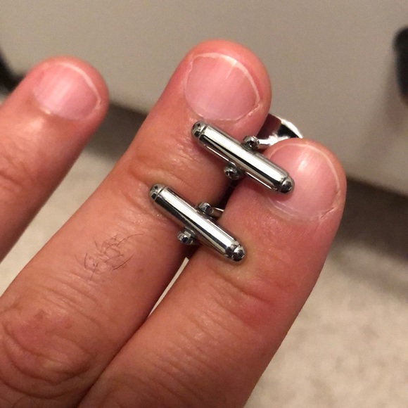 Banana Republic cuff links - Picture 2 of 2